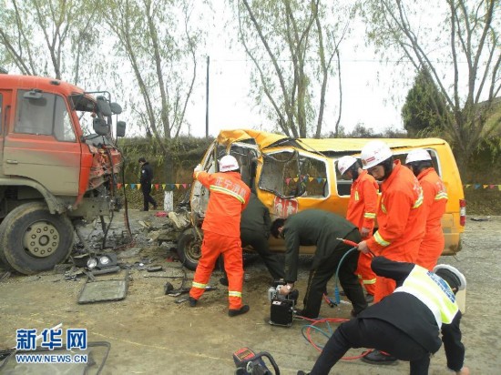 羅山縣車禍事故最新報道，事故地點揭秘，25日最新消息